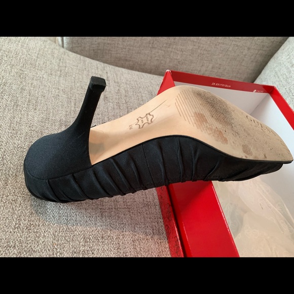 GUESS Black Satin Pumps Size 8